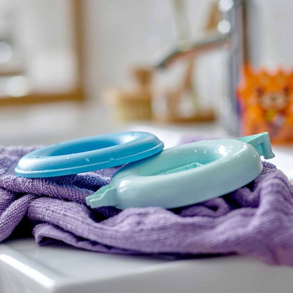 Lego Duplo Bath Time Fun  Floating Red Panda 