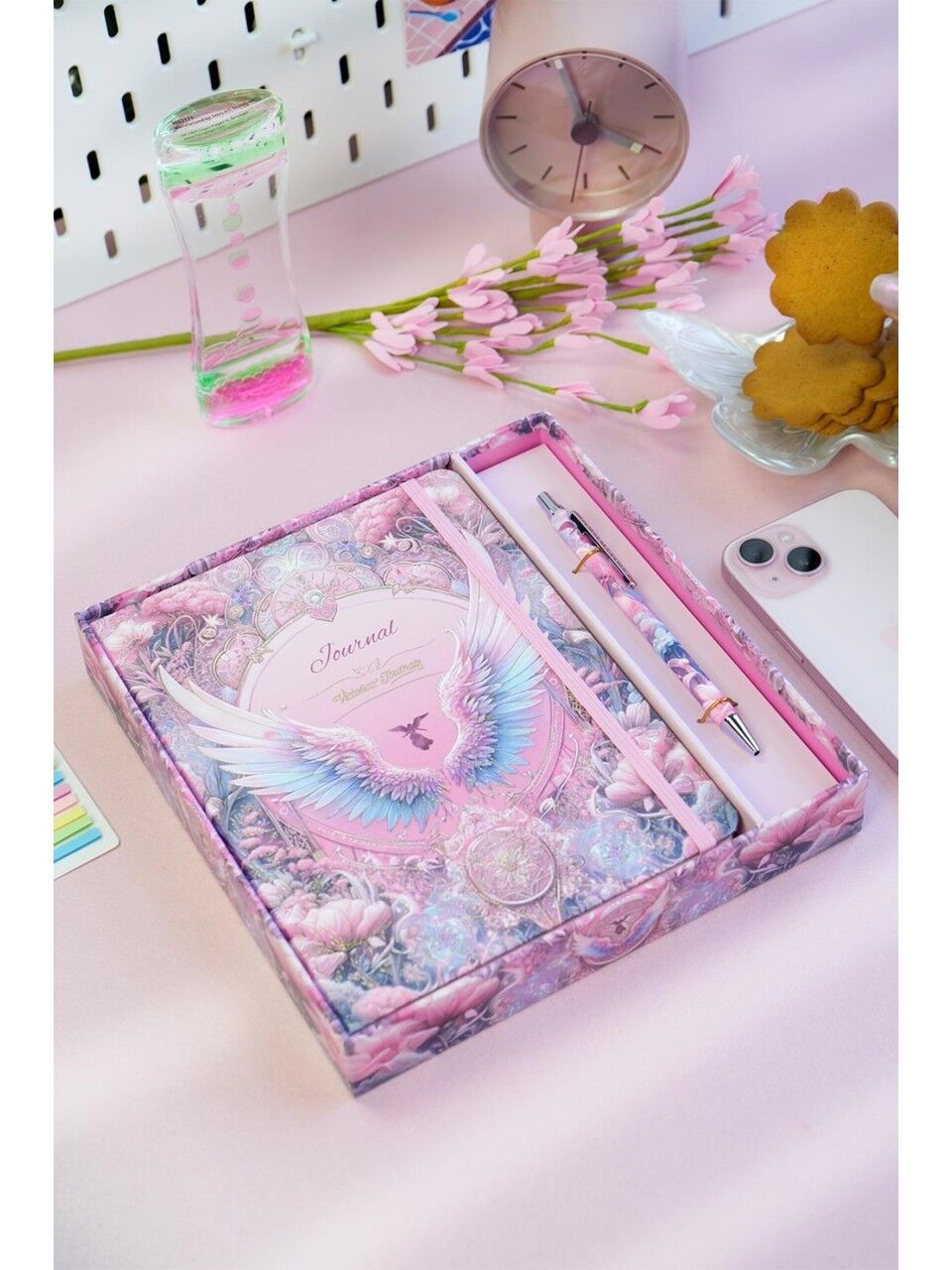 Victorias Journals Kutulu Set Sert Kapak Defter A5 100  Gr Ivory, Çizgili. Lastikli Ve Metal Gövdeli Tükenmez Kalem