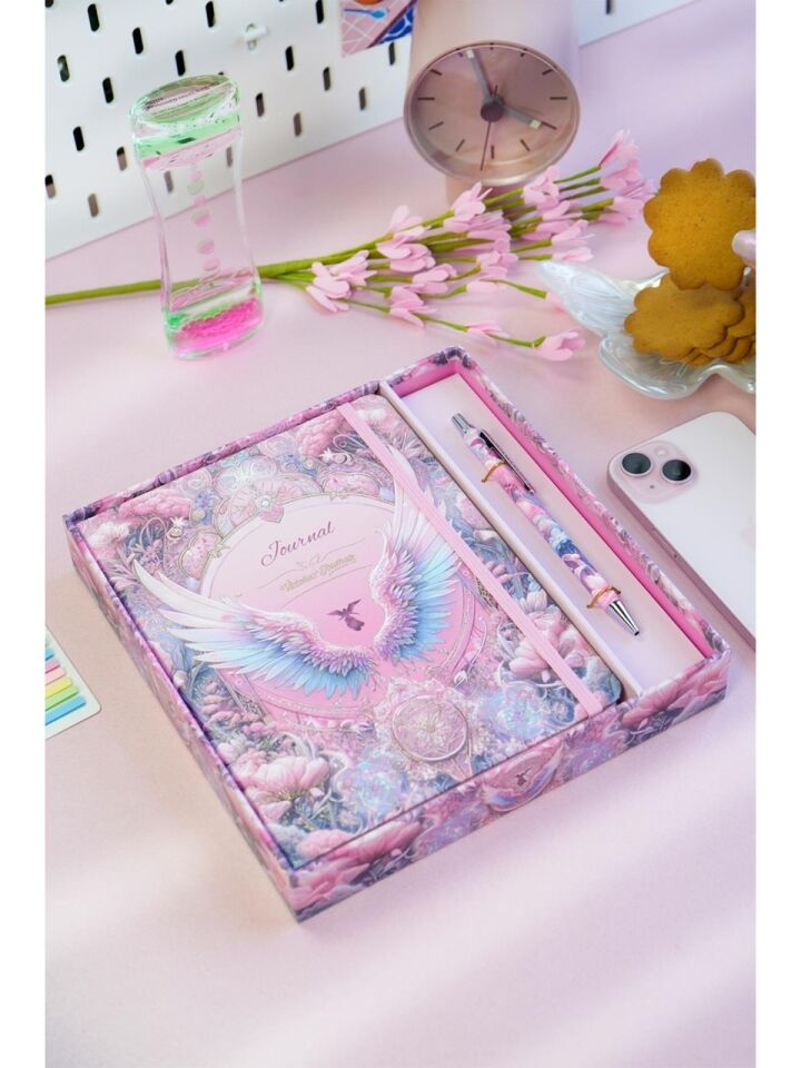 Victorias Journals Kutulu Set Sert Kapak Defter A5 100  Gr Ivory, Çizgili. Lastikli Ve Metal Gövdeli Tükenmez Kalem