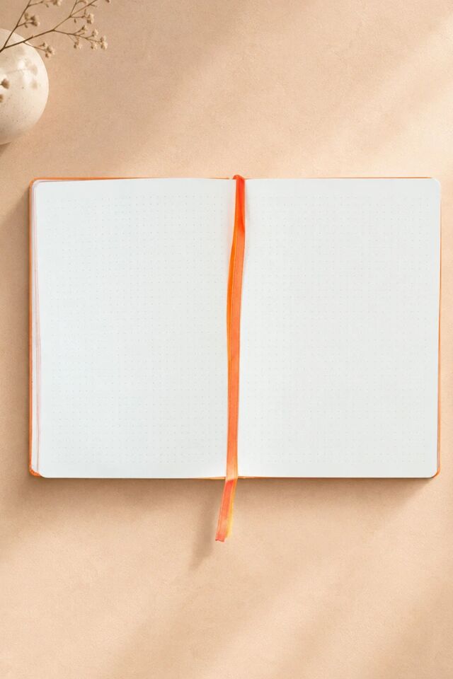 Victorias Journals Fleur Vegan Deri Sert Kapak Defter A5 120 Gr 80 Yaprak Noktalı Kutulu Mor