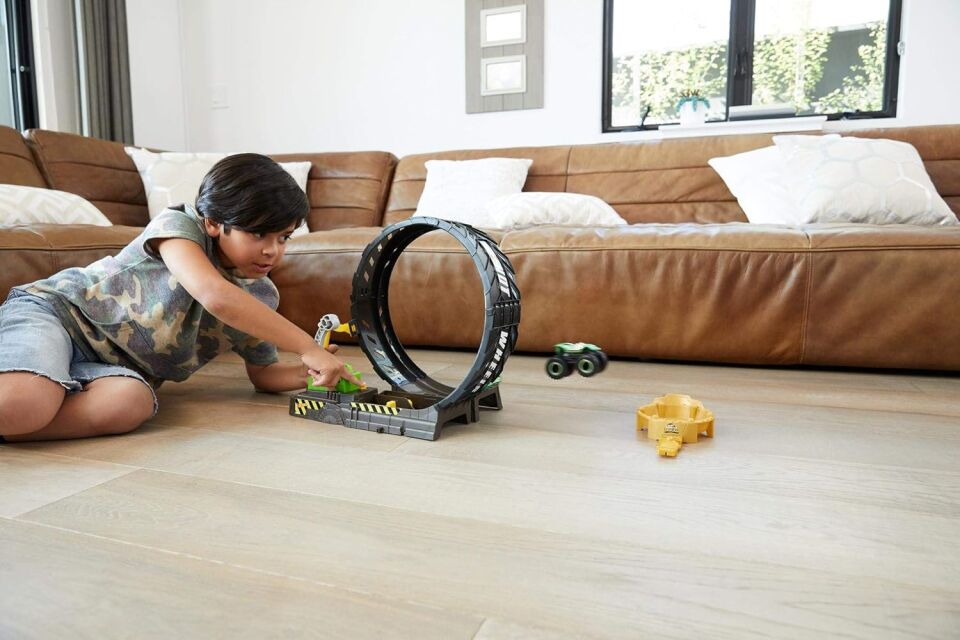 Mtl Hw Monster Trucks Efsane Çemb.Aks.Oy.Set