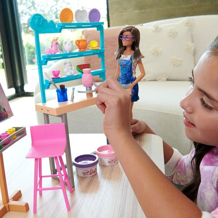 Barbie Nin Sanat Atölyesi Oyun Seti 