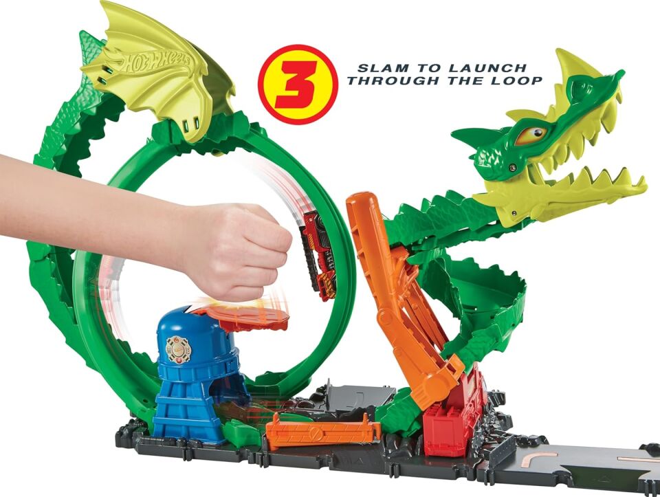 Mattel Hot Wheels Ejderha İle Müdacele Pisti