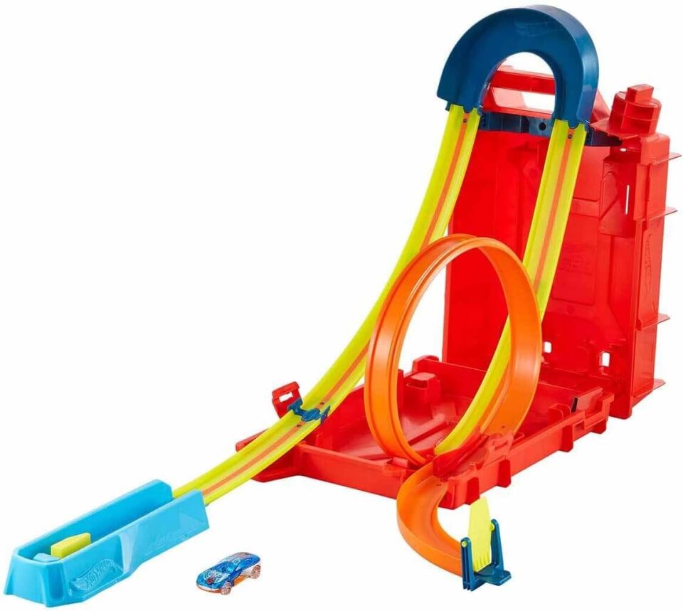 Hot Wheels Track Builder Benzin Bidonu Akrobasi Seti