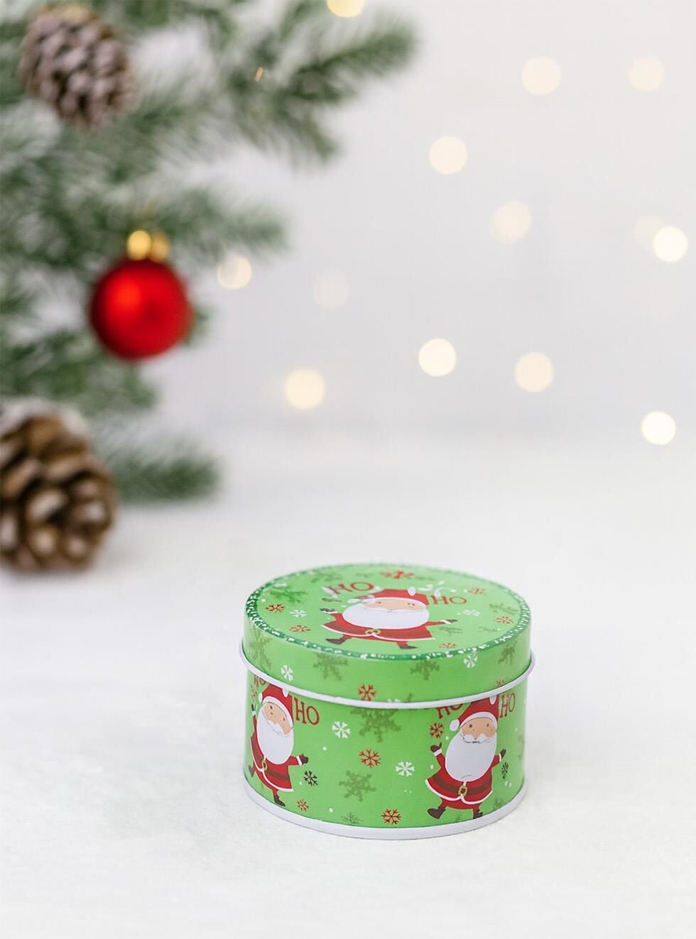 Astaş Yilbasi Desenli Yuvarlak Hediye Kutusu