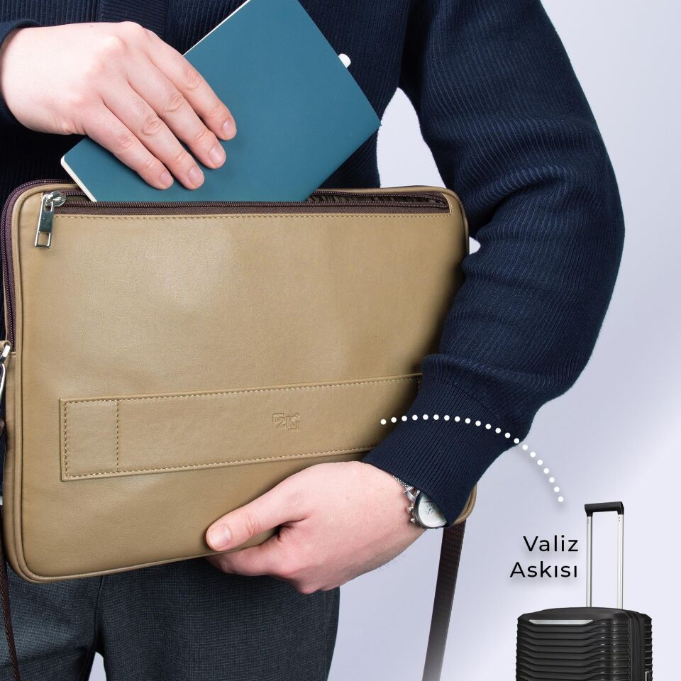2k Suni Deri Laptop Çantası Tablet Çantası 14'' Vegan Omuz Ve Valiz Askılı Aksesuar Ve Evrak Cepli 25.5x36x2 Cm Vizon