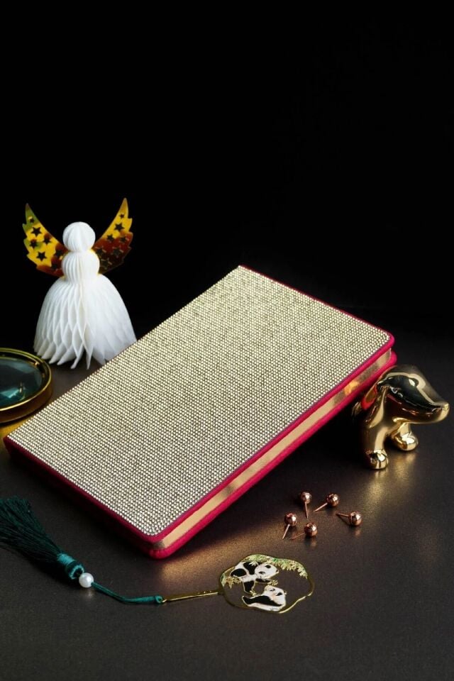 Victorias Journals Diamont Sert Kapak Defter A5 80 Yaprak İvory Çizgili Altın