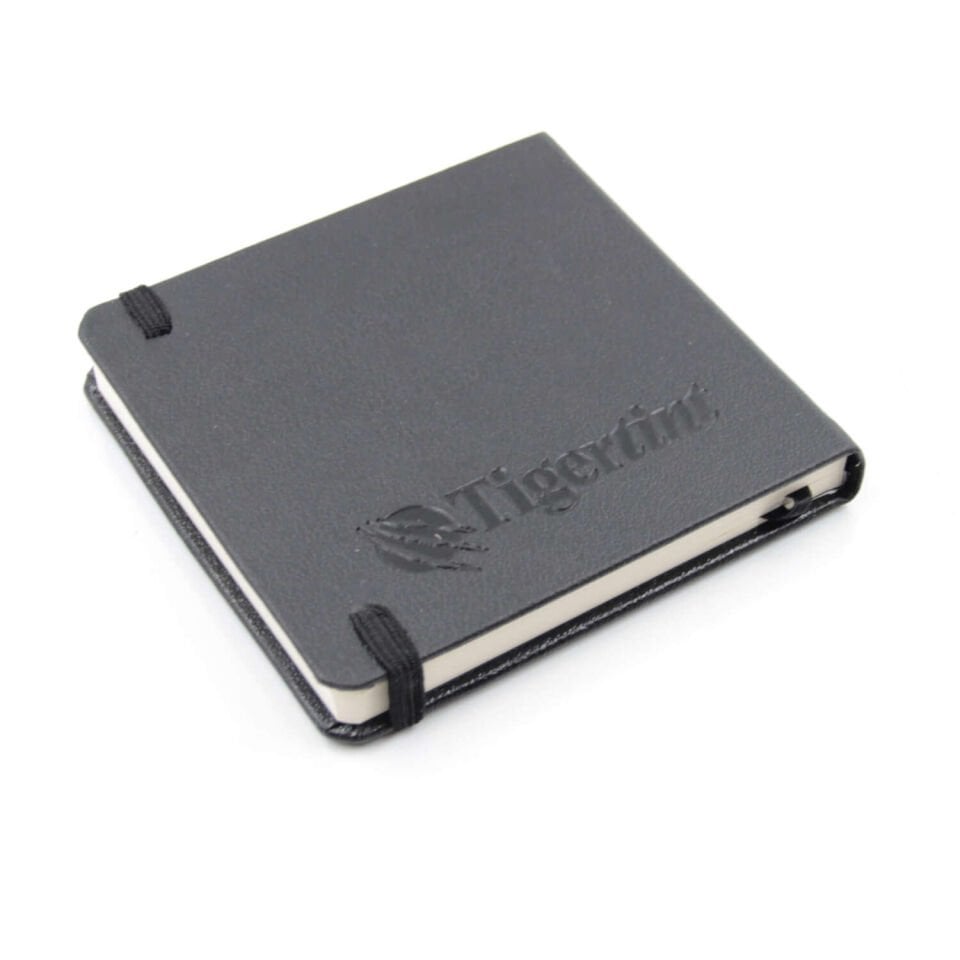 Güven Art Tigertint Eskiz Defteri Sert Kapak 140 Gr 12x12 Cm 80 Yaprak Siyah