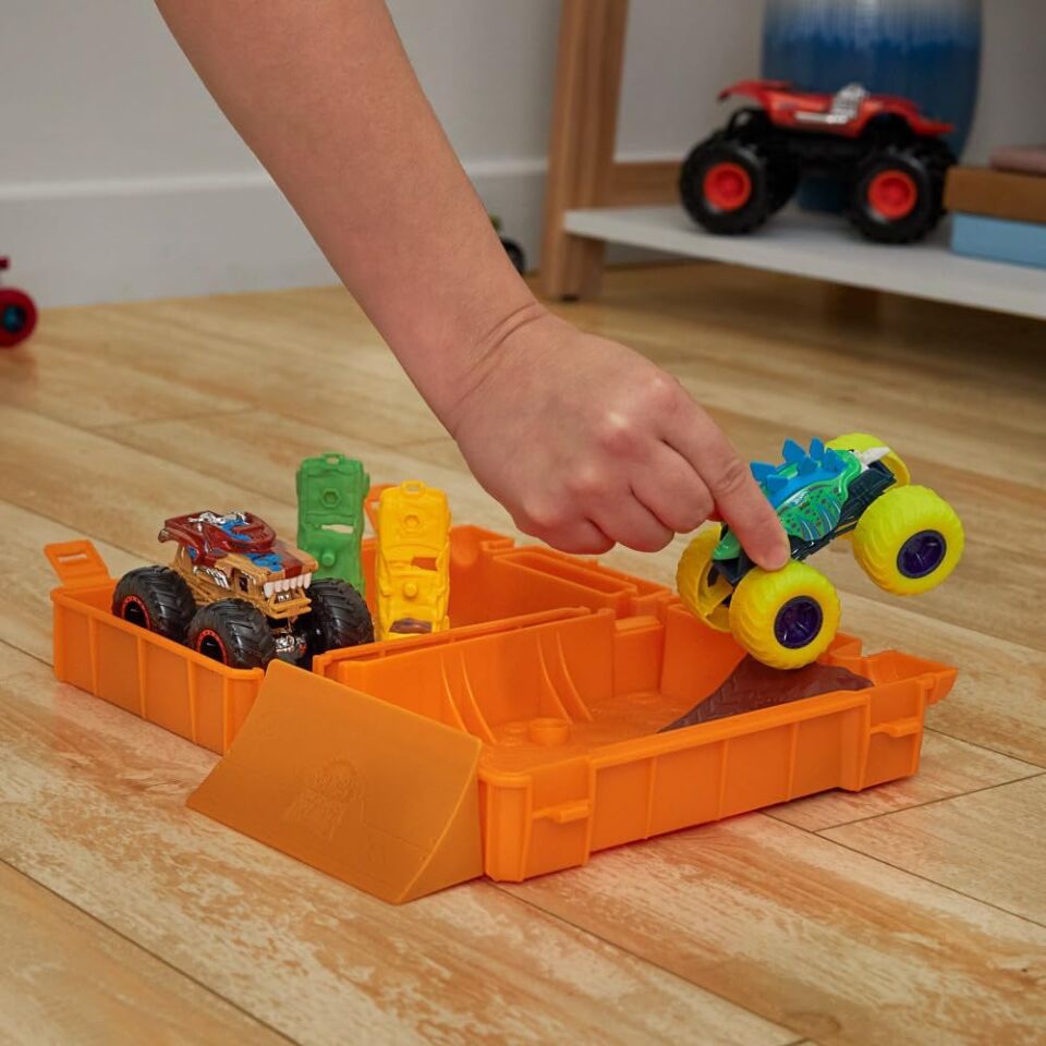 Hot Wheels Monster Trucks Taşınabilir Oyun Seti