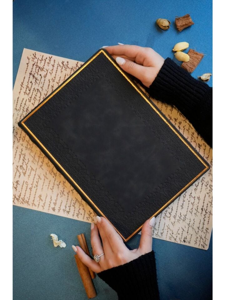 Victorias Journals Şeref Düğün Defteri Vintage Old Book 20x28 Cm 150 Gr 192 Sayfa Kutulu Siyah