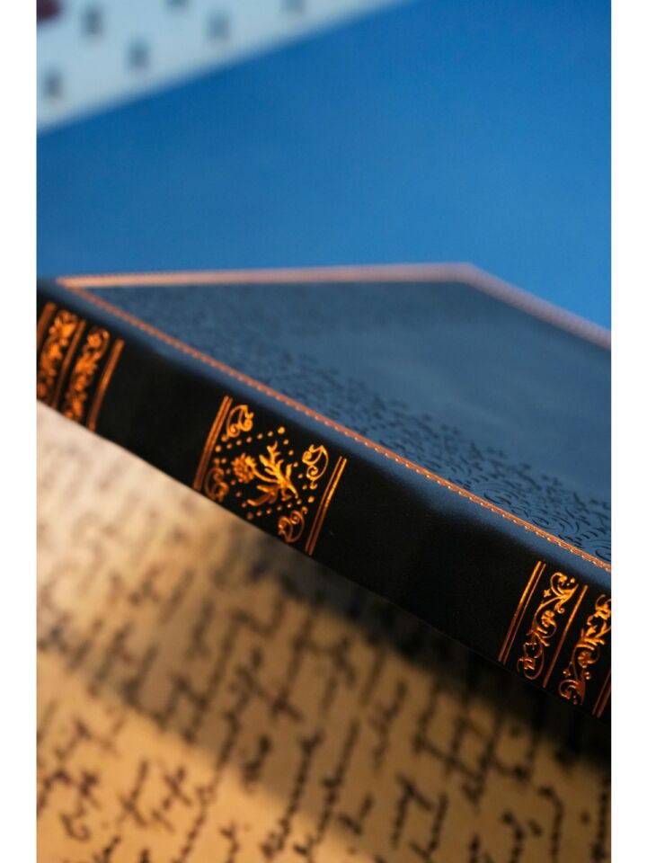 Victorias Journals Şeref Düğün Defteri Vintage Old Book 20x28 Cm 150 Gr 192 Sayfa Kutulu Siyah