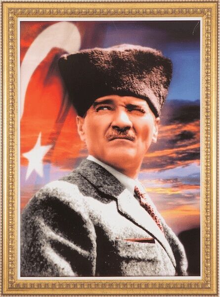 İnter 50x70 Varaklı Çerçeve Duvara Monte Atatürk Portresi