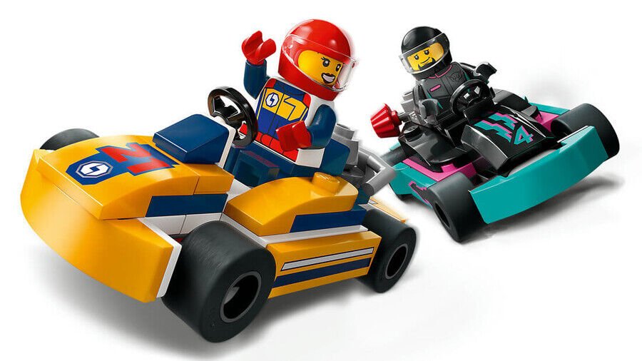 Lego Go-Kartlar Ve Yarış Sürücüleri 